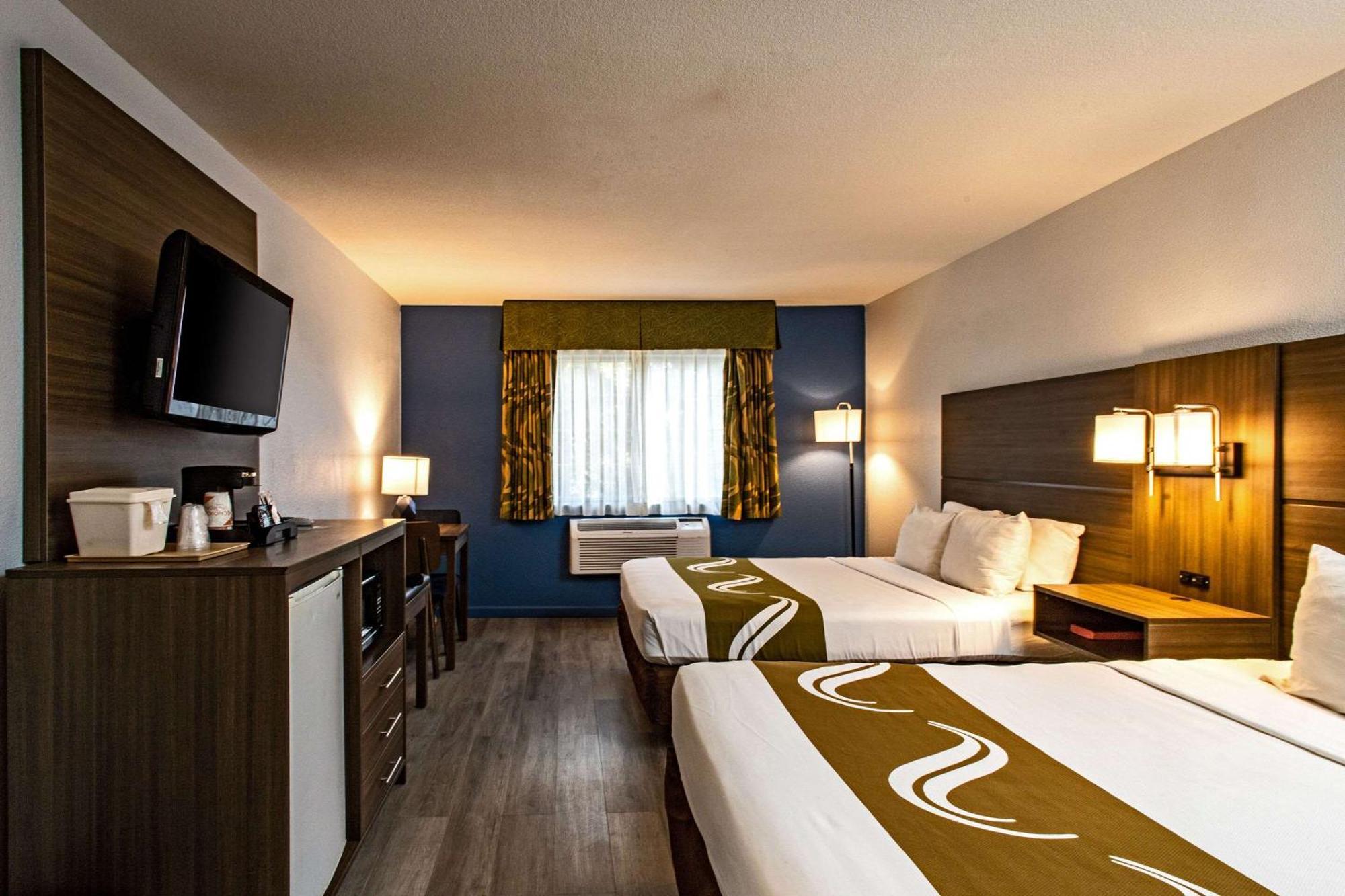 Quality Inn & Suites Tulare Kültér fotó