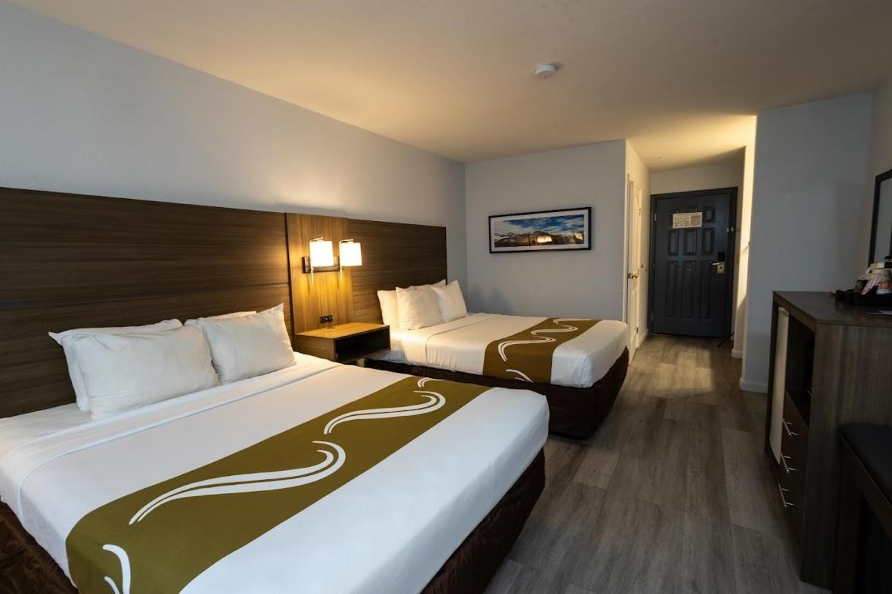 Quality Inn & Suites Tulare Kültér fotó